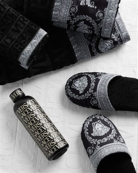 I ♡ Baroque Hand Towel Black 